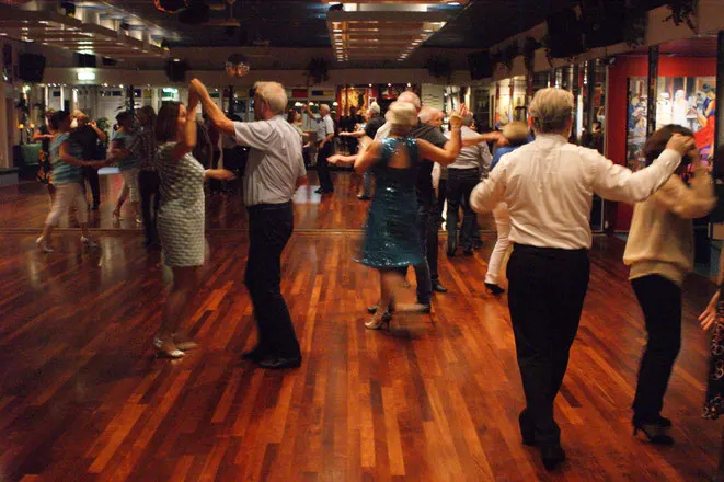 Dansschool Van der Lubbe — Dans in Bomenwijk, Waddinxveen