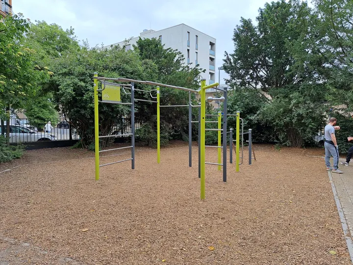 Calisthenics Park Floragarten — calisthenics-studio in Unterbilk, Düsseldorf — 3