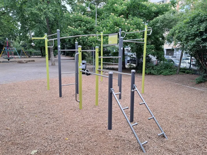 Calisthenics Park Floragarten — Calisthenics in Unterbilk, Düsseldorf