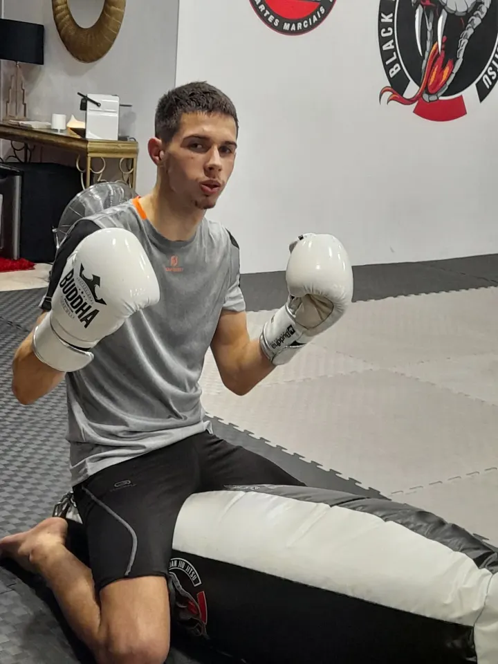 Black Belt Academia — artes marciais-studio em Porto — 2