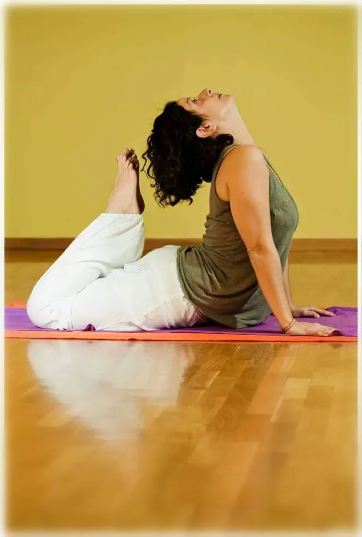 Masajes Terapéuticos, Deportivos, Estéticos Y Yoga — yoga-studio en Barcelona — 2