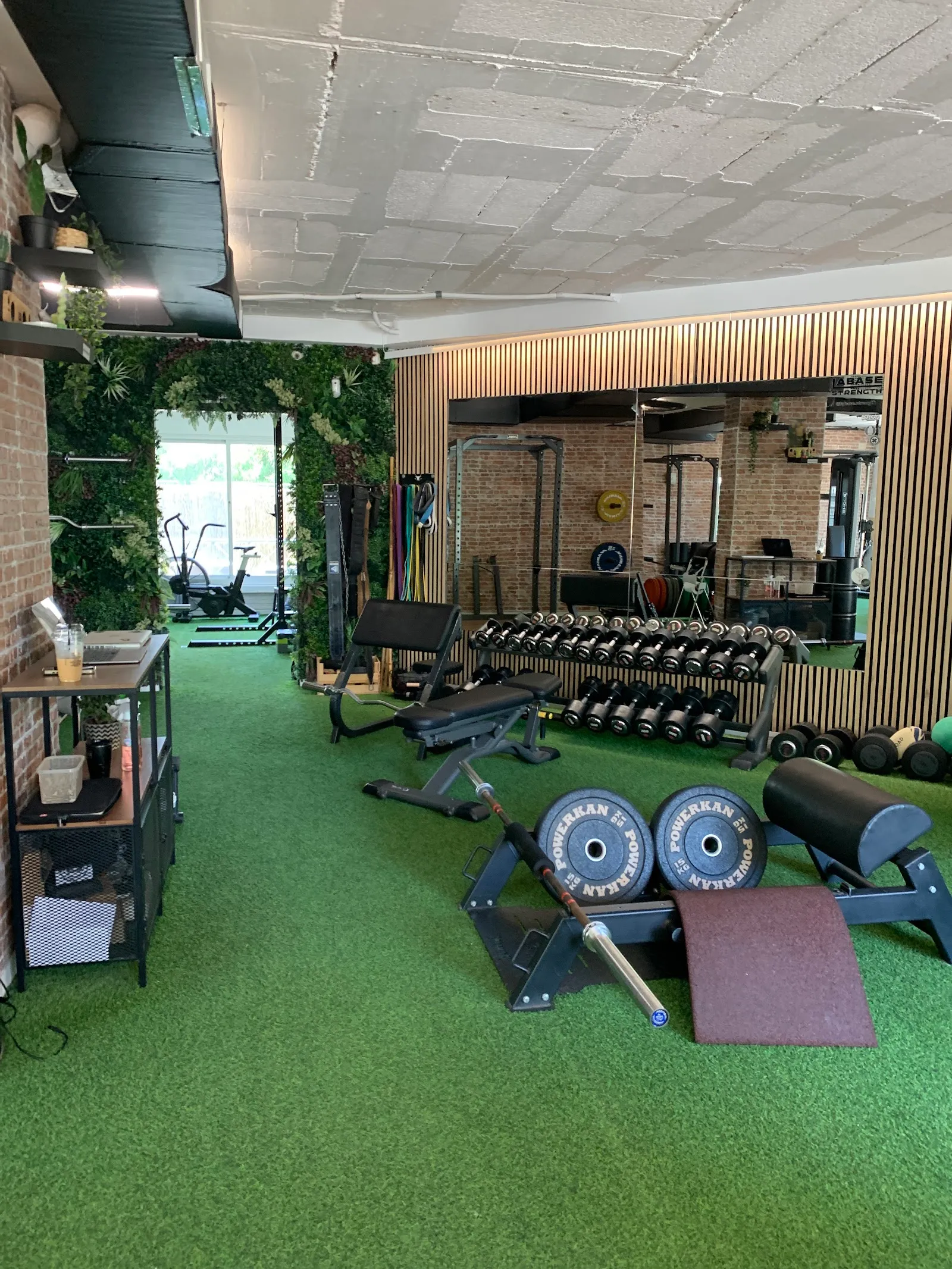 La Base Strength — entrenamiento personal-studio en Vilanova i la Geltrú — 4