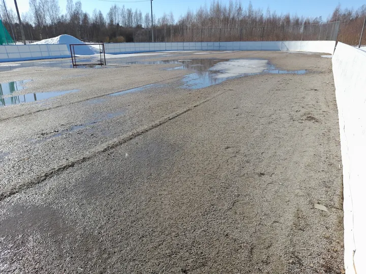 Kellarpellon tenniskeskus — Fitnessstudio – Savonlinna