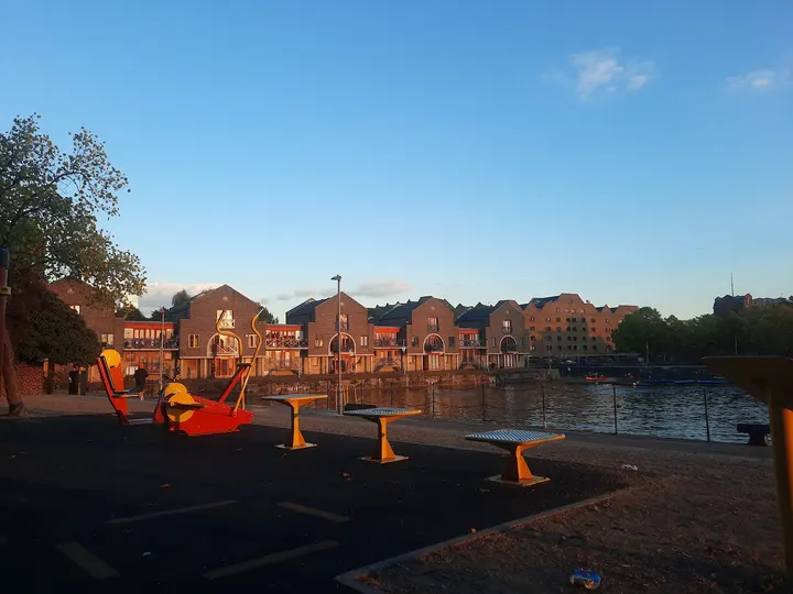 Shadwell Basin Outdoor Gym — calisthenics-studio in Shadwell, London — 3