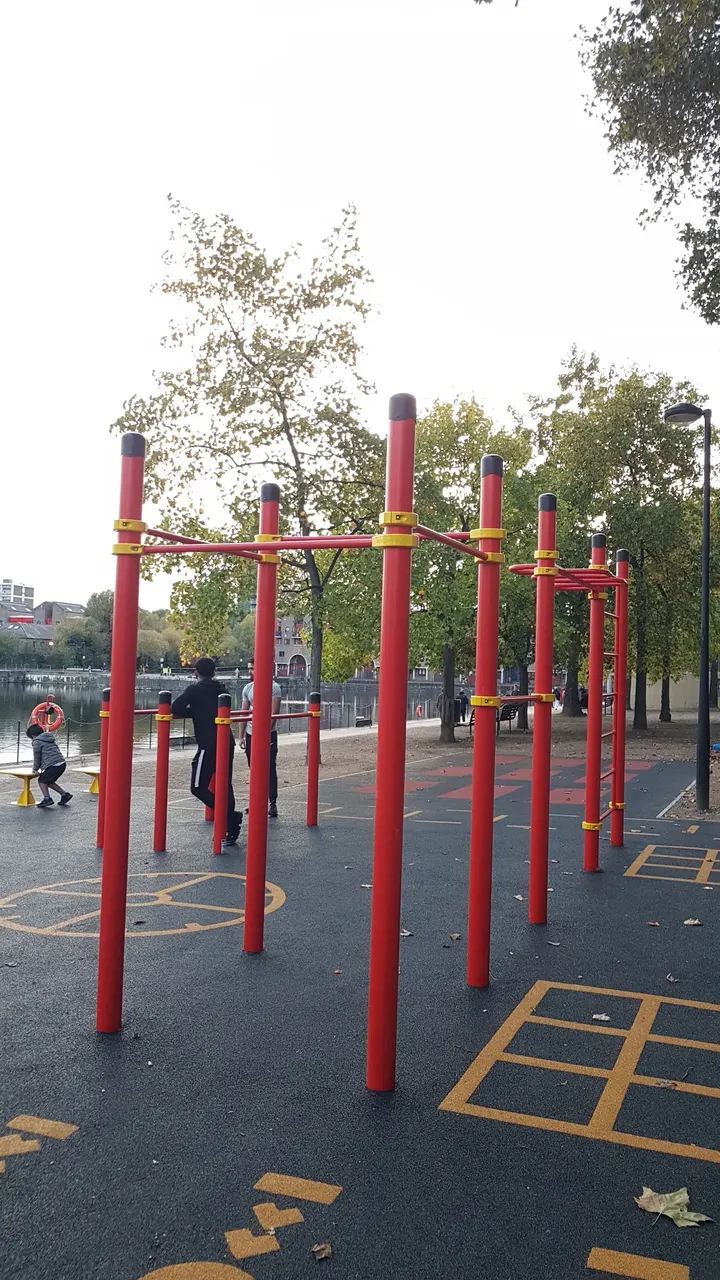 Shadwell Basin Outdoor Gym — calisthenics-studio in London — 4