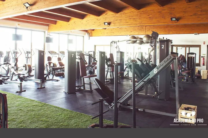 Academia do Pro — Ginásio em Peniche