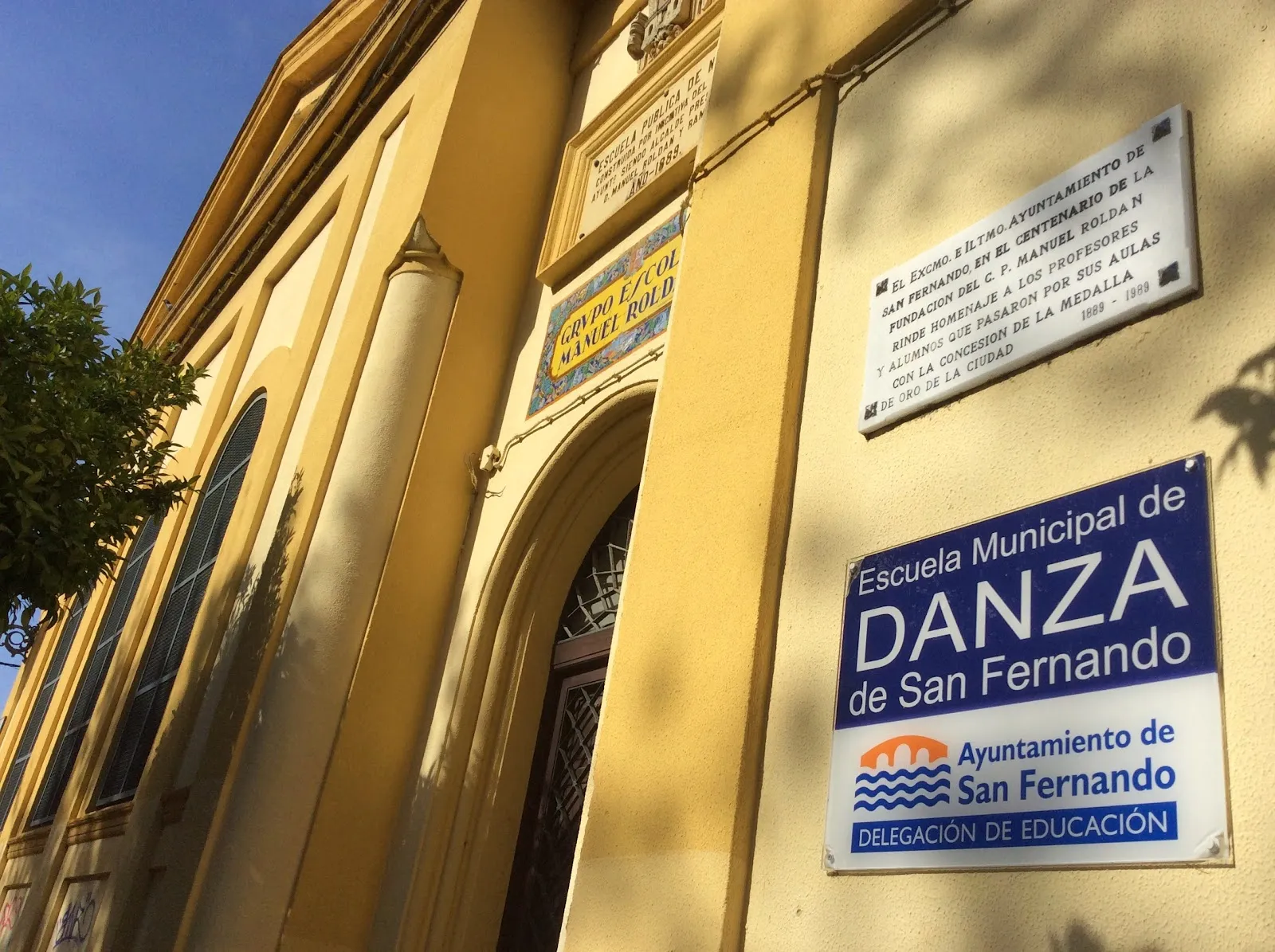 Escuela Municipal De Danza De San Fernando — baile-studio en San Fernando — 3