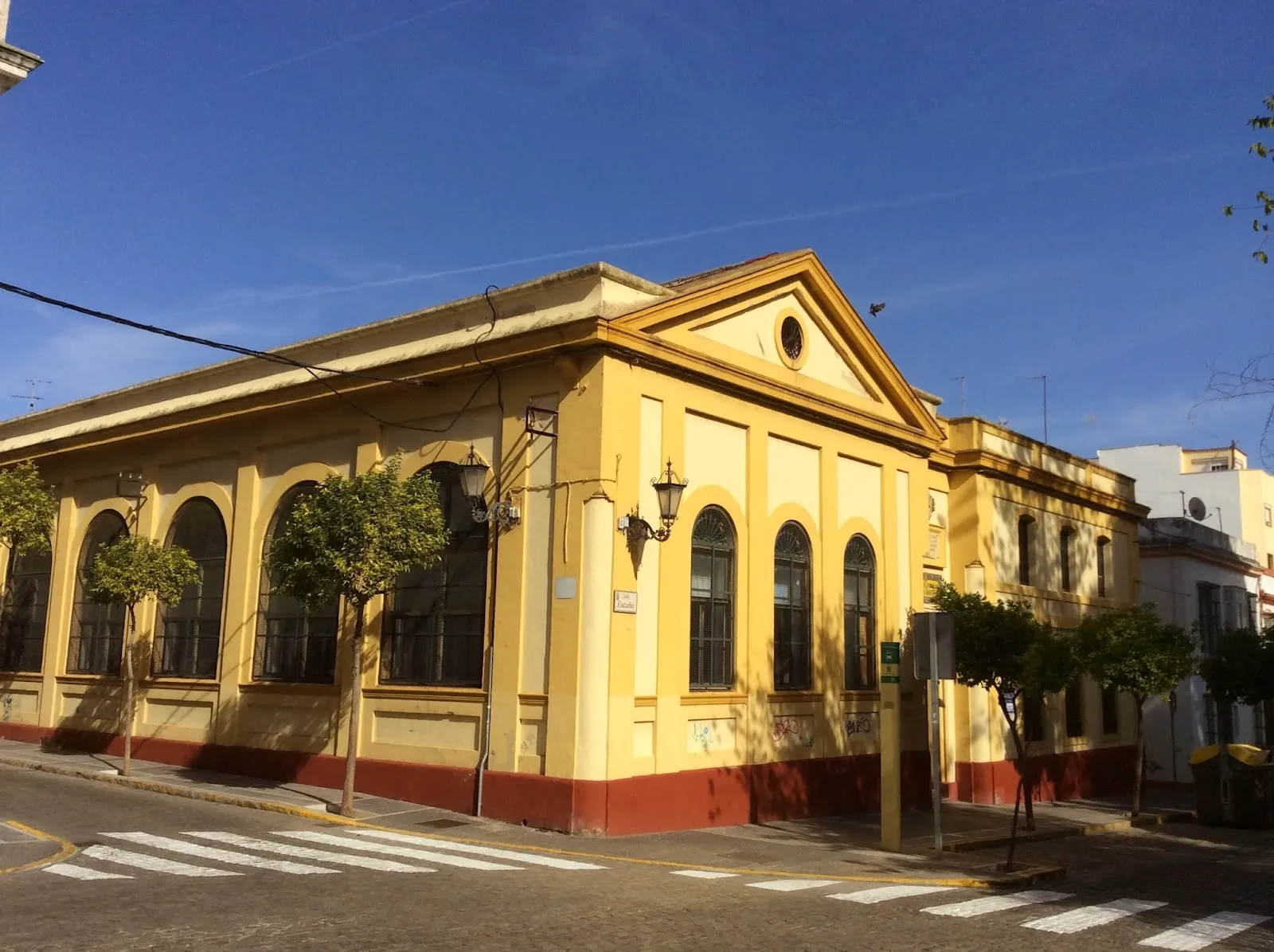 Escuela Municipal De Danza De San Fernando — baile-studio en San Fernando — 4