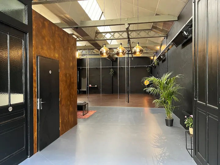 Midnight Pole Dance Studio — pole fitness-studio à Villeurbanne — 4