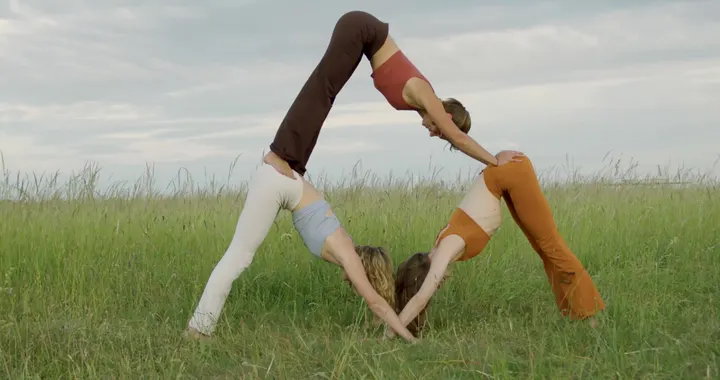 Volkspark Friedrichshain (Yoga on the Move) — Yoga in Friedrichshain, Berlin