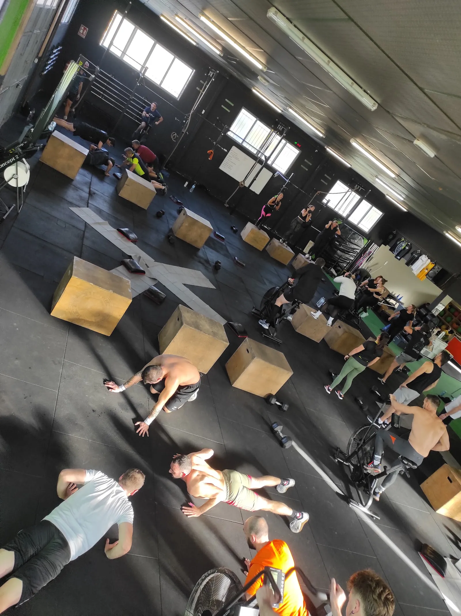 Crossbox Almansa Gimnasio Entrenamiento Funcional — crossfit-studio en Almansa — 3