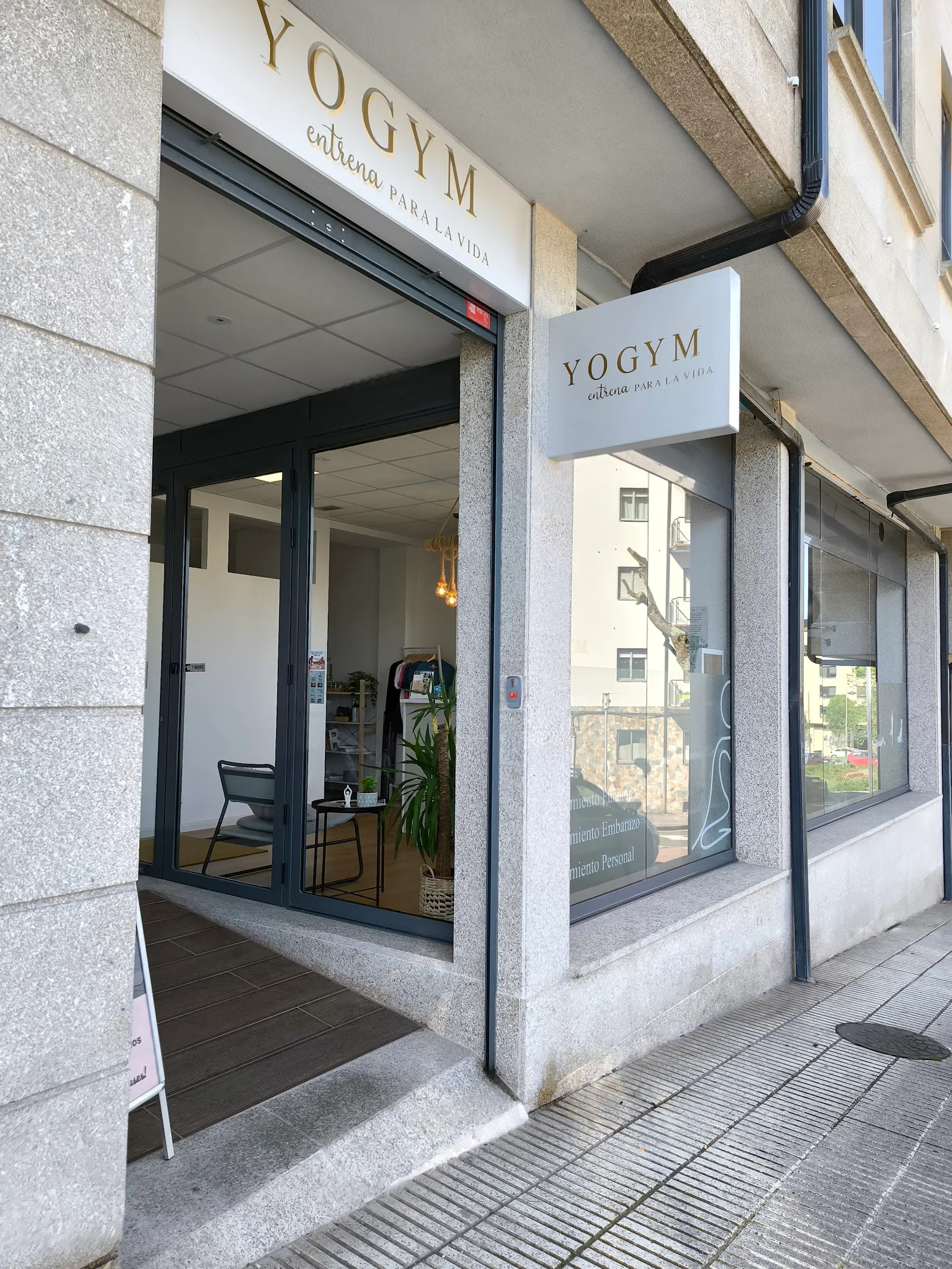 Maos: Quiromasaje.Pilates.Yoga.Hipopresivos.Movemento Animáis. — yoga-studio en Pontevedra — 2