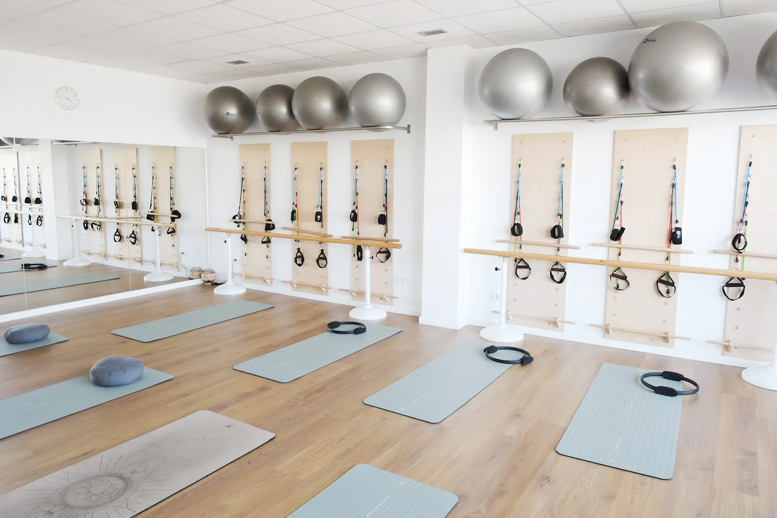 Maos: Quiromasaje.Pilates.Yoga.Hipopresivos.Movemento Animáis. — yoga-studio en Pontevedra — 5