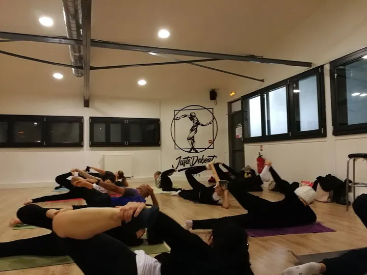 ACADÉMIE FRANÇAISE DE YOGA — Yoga à Paris 14e Arrondissement, Paris