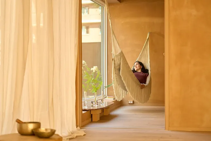 Ara: Tekst - Yoga - Bier Nina Marie Sæterbø Gudmestad — yoga-studio i Vettakollen, Oslo — 2