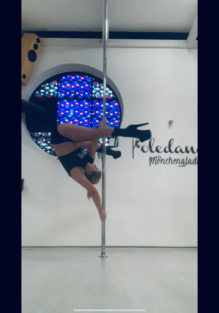 Poledance Mönchengladbach — pole fitness-studio in Waldhausen, Mönchengladbach — 2