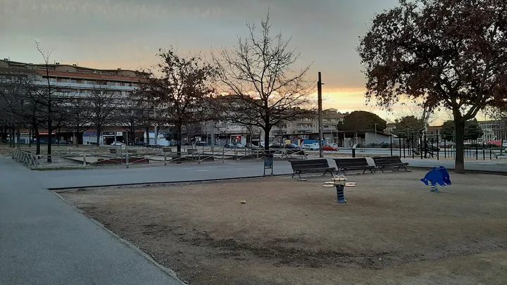 Barras Calistenia (Plaza de Can Roca) — calisthenics-studio en Terrassa — 5