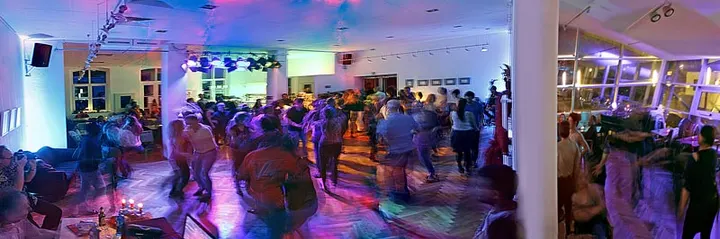 Bailar y más - DER Salsa Tanz Treff in Dortmund — tanz-studio in Brackel, Dortmund — 2
