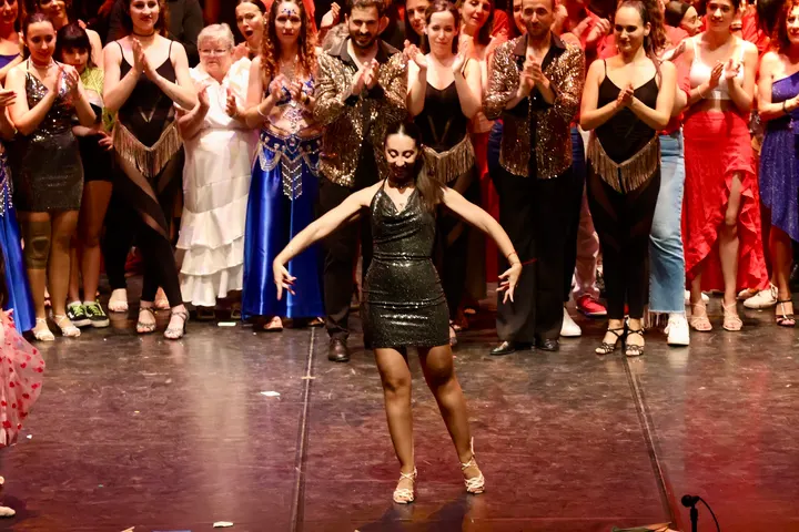 DANZA PAS A PAS — baile-studio en MATARO — 2