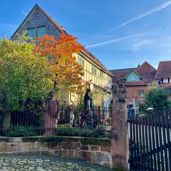 dani dachs Klang — Yoga in Marburg