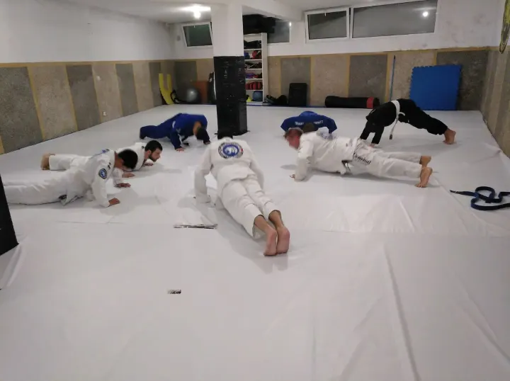 Brazilian Power Team Setúbal - Professor Marcello Rosa — artes marciais-studio em Setúbal — 3