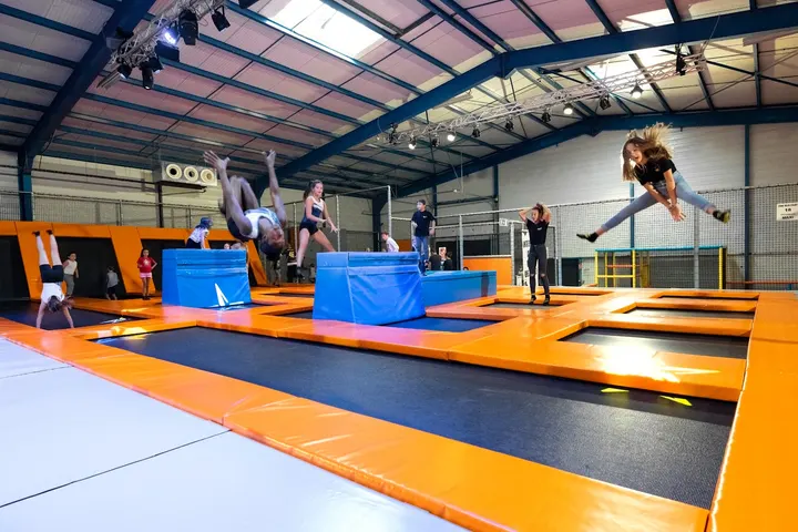 New Jump Tours Climatisé — gymnastique-studio aux Charmettes, Chambray-lès-Tours — 2
