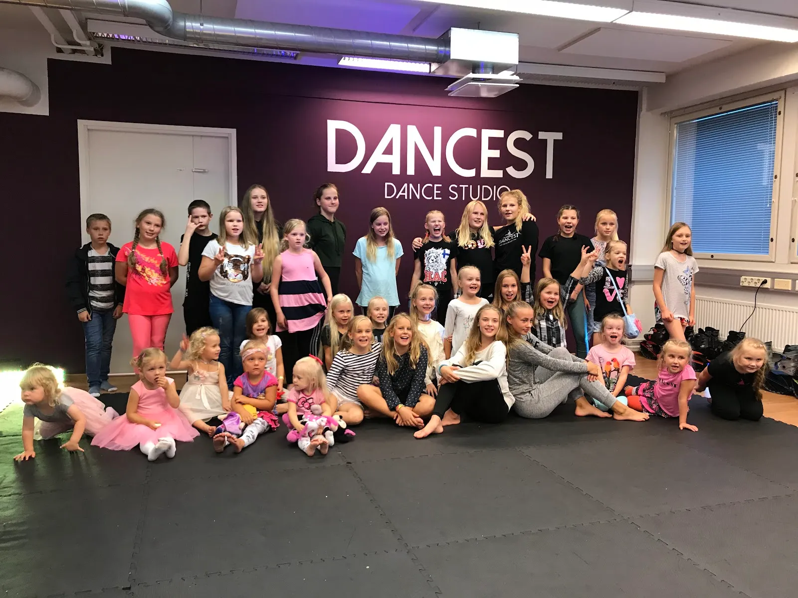 Dancest Dance Studio — tanssi-studio – Haaga, Helsinki — 3