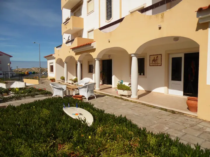 Boa Onda Guesthouse Peniche — Yoga em Consolação, Peniche