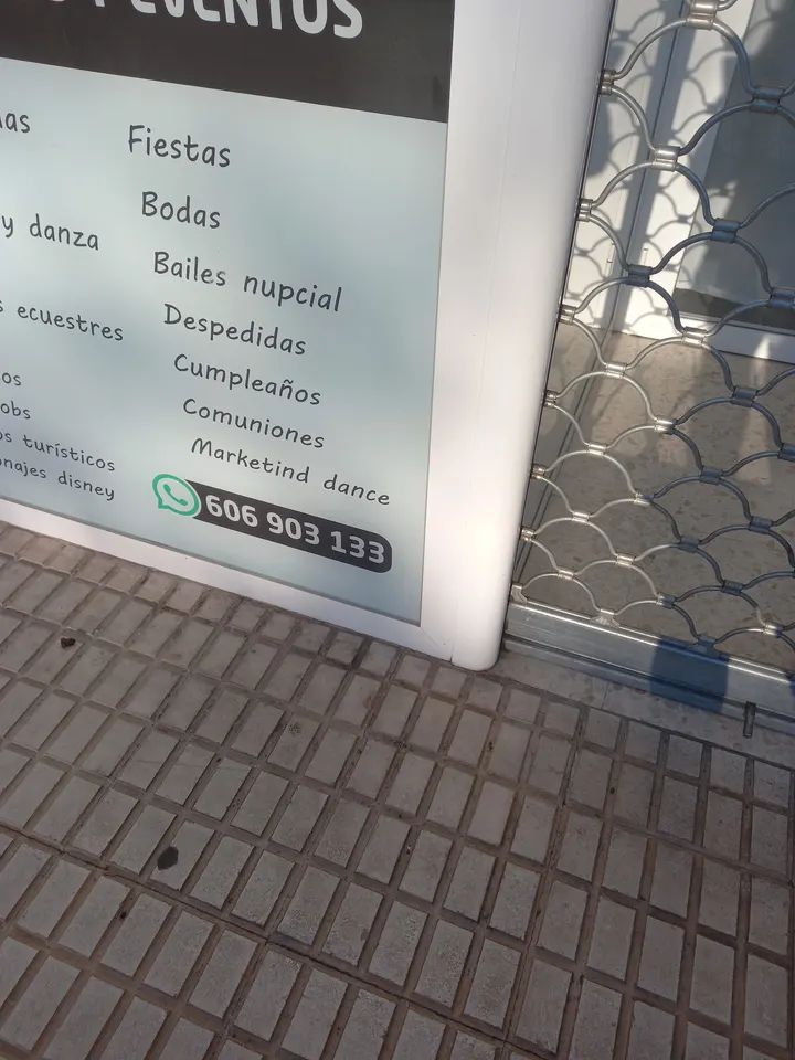 BE A RAINBOW — Baile en María Auxiliadora, Badajoz