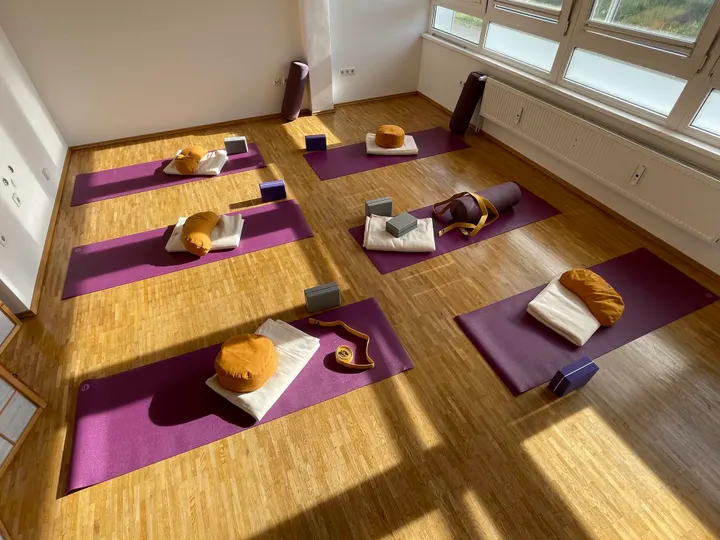 Momentum Yoga Berlin — Yoga in Lichtenberg, Berlin