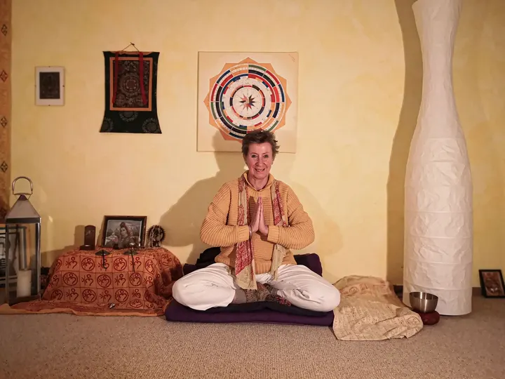 YOGA-r-AUM Inh. M. Kahrmann Yogalehrerin — Yoga in Bredeney, Essen