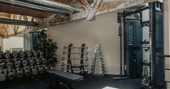 Ressource 305 bis Av. d'Eysines — salle de fitness-studio à Bordeaux — 4