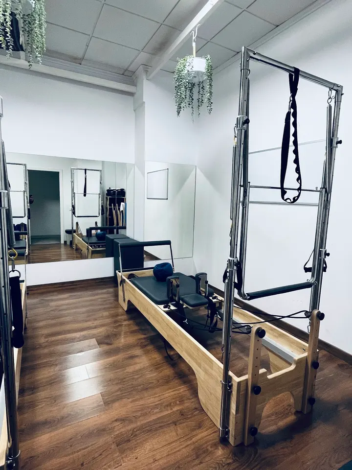Stone Reino - Pilates reformer & Fisio — Pilates en Gran Via, Valencia