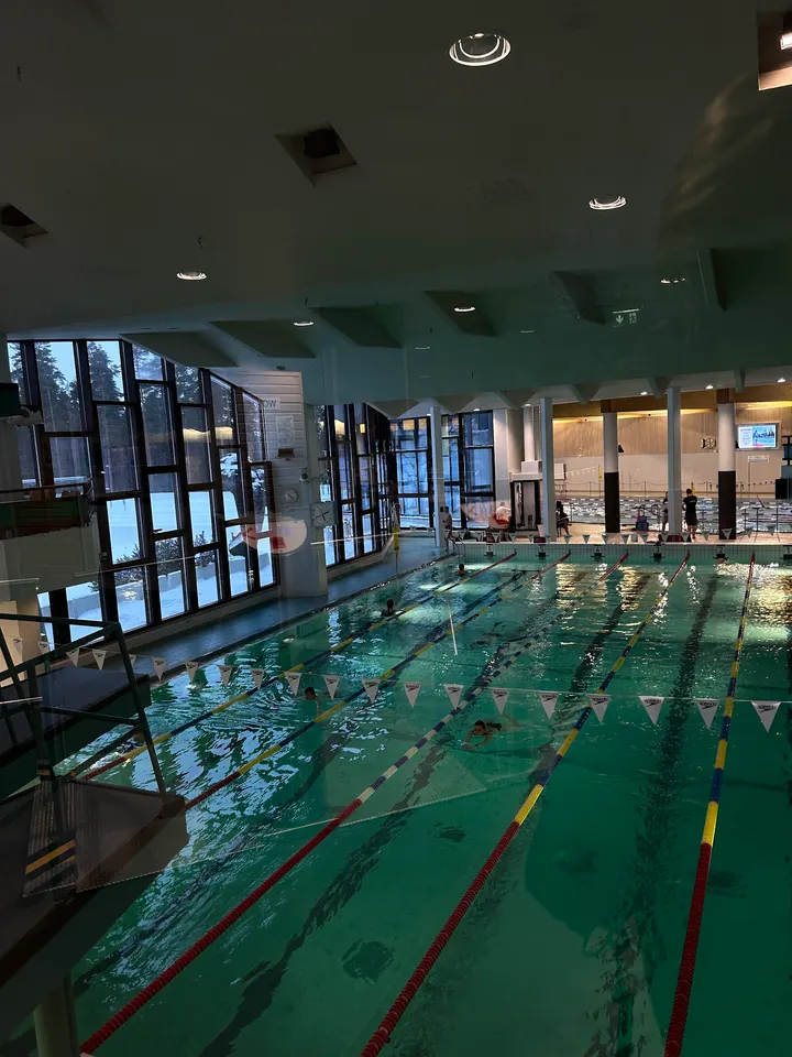 Sveitsin uimala — fitnessstudio – Sveitsi, Hyvinkää — 2