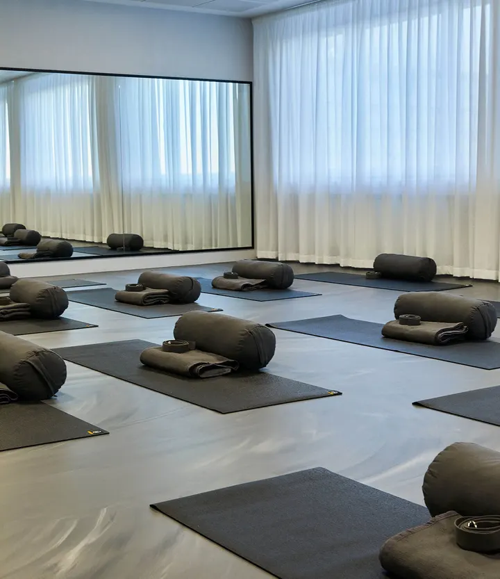 Ohmyoga Aps — yoga-studio i Kødbyen, København — 2