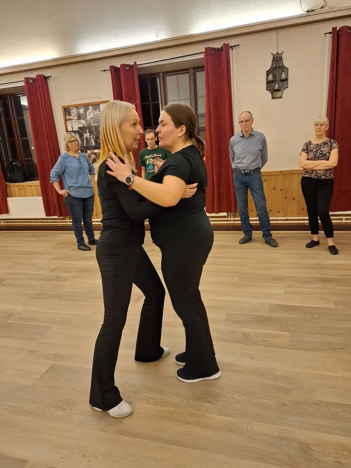 LINDE DANSKLUBB — dans-studio i Sköndal, Lindesberg — 3