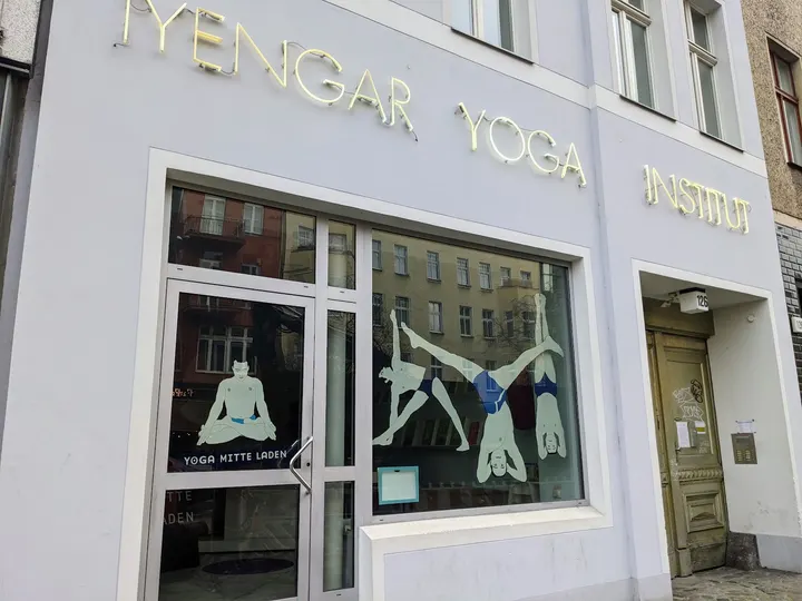 Iyengar Yoga Institut Berlin — Yoga in Mitte, Berlin