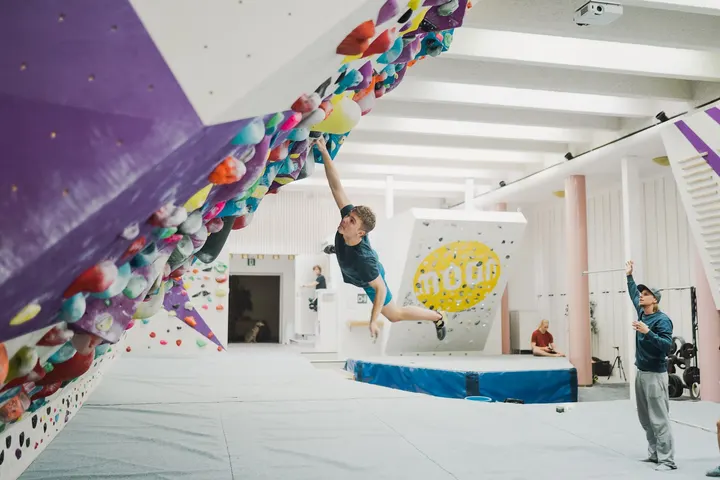 Boulderkeskus Kino — boulderointi-studio – Lauttasaari, Helsinki — 3