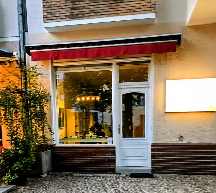Warias Kosmetik — yoga-studio in Charlottenburg, Berlin — 3