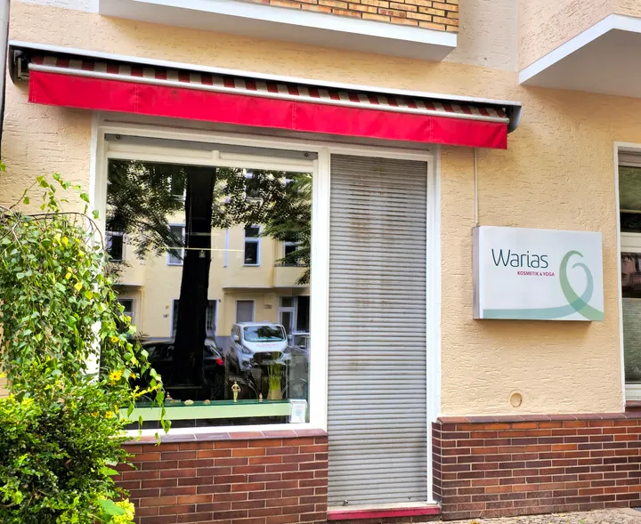 Warias Kosmetik — Yoga in Charlottenburg, Berlin