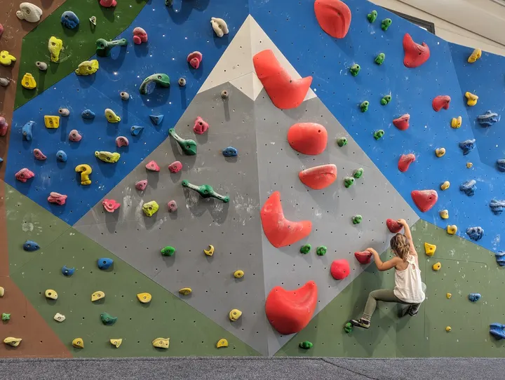 The Factory Boulder — escalada-studio en San Sebastián — 3
