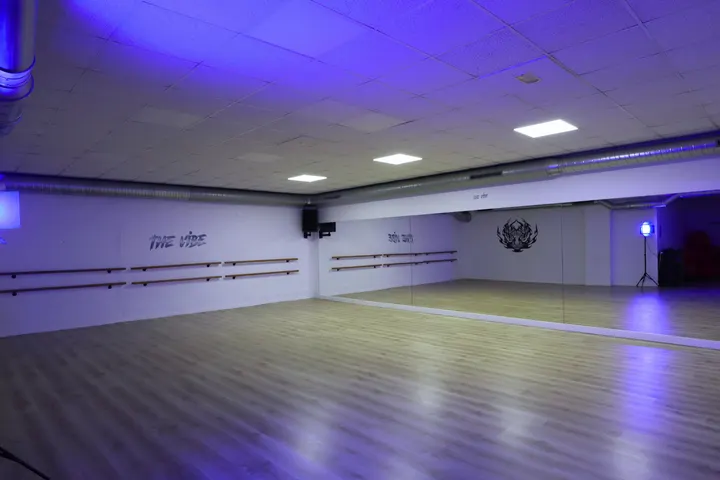The Vibe Studio — Baile en As Regas, A Coruña