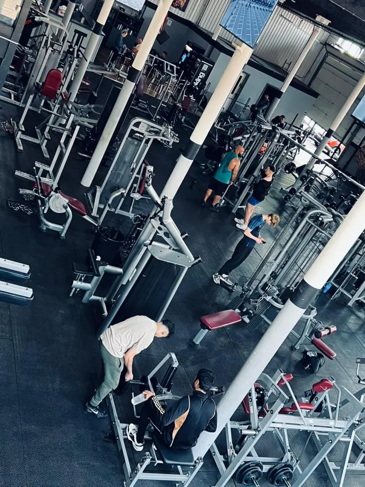 Evolution Gym Rochdale — Fitness Studio in Lane End, Rochdale