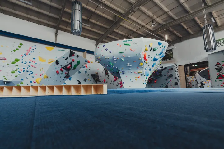 Berta Block — Climbing in Pankow, Berlin