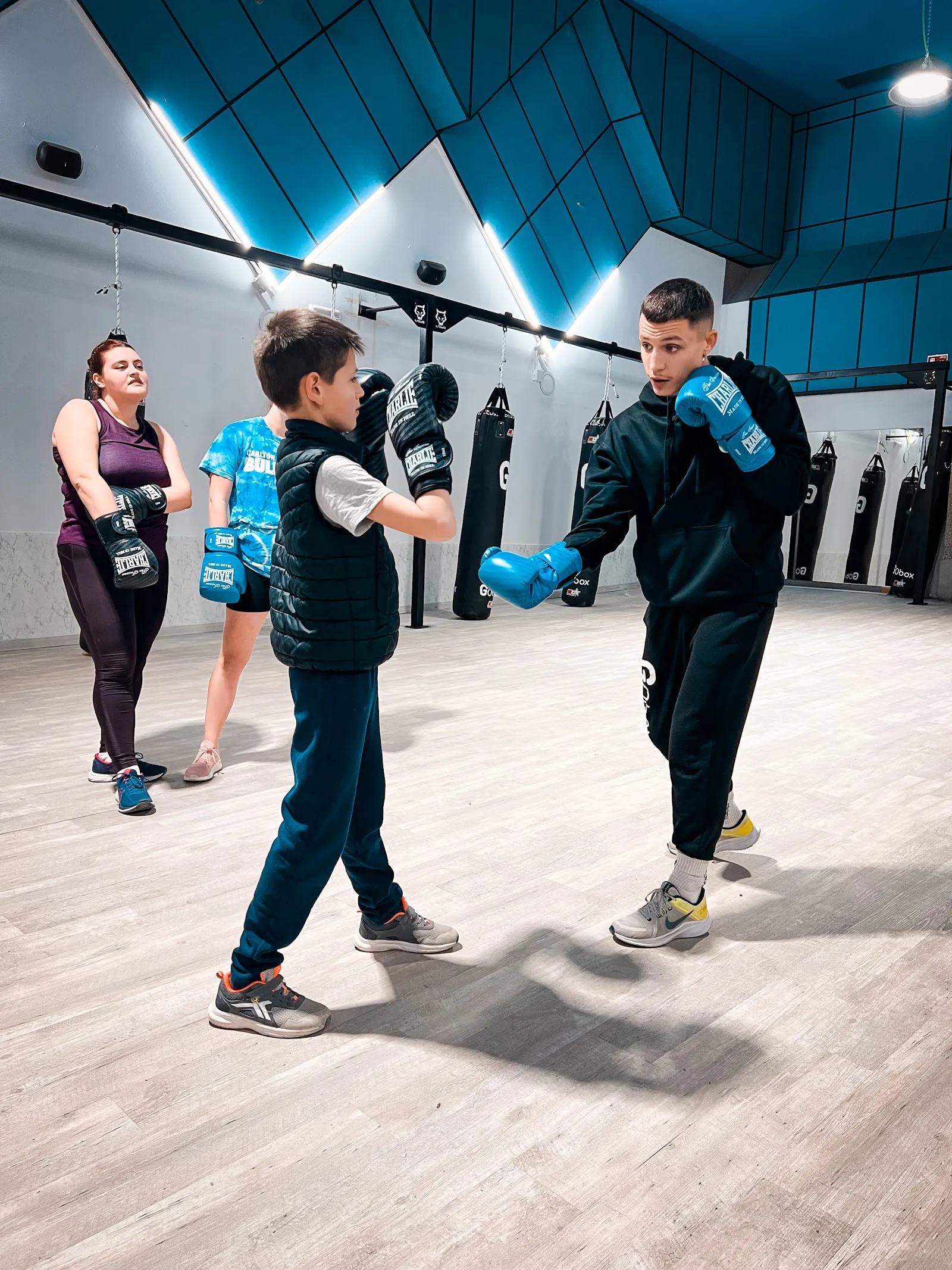 Round 7 Boxing Club Las Rozas — artes marciales-studio en BURGOCENTRO — 3
