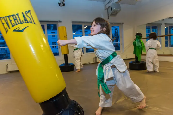 Kampfkatzen Frauenselbstverteidigung — kampfsport-studio in Ottensen, Hamburg — 2