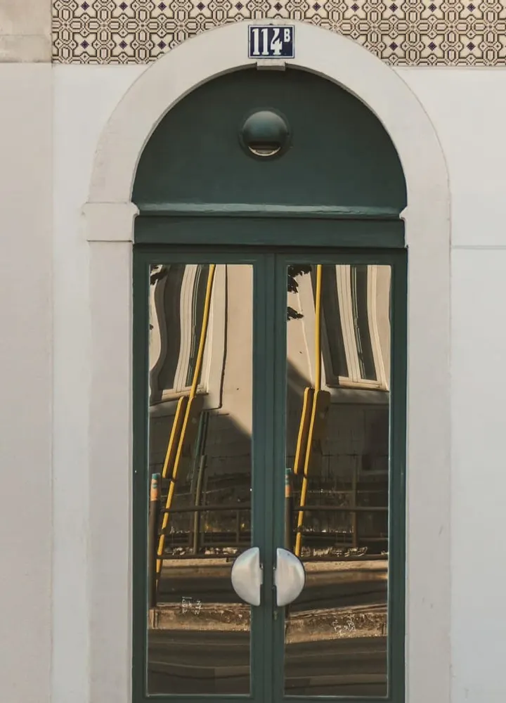 Tarāz — ginásio-studio em Prazeres, Lisboa — 2