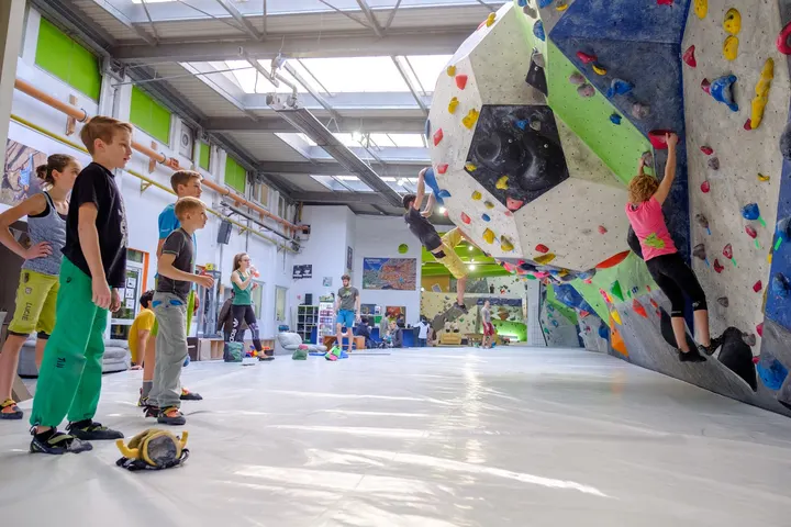 Boulderhalle RockTown — Bouldern in Betzenberg, Kaiserslautern