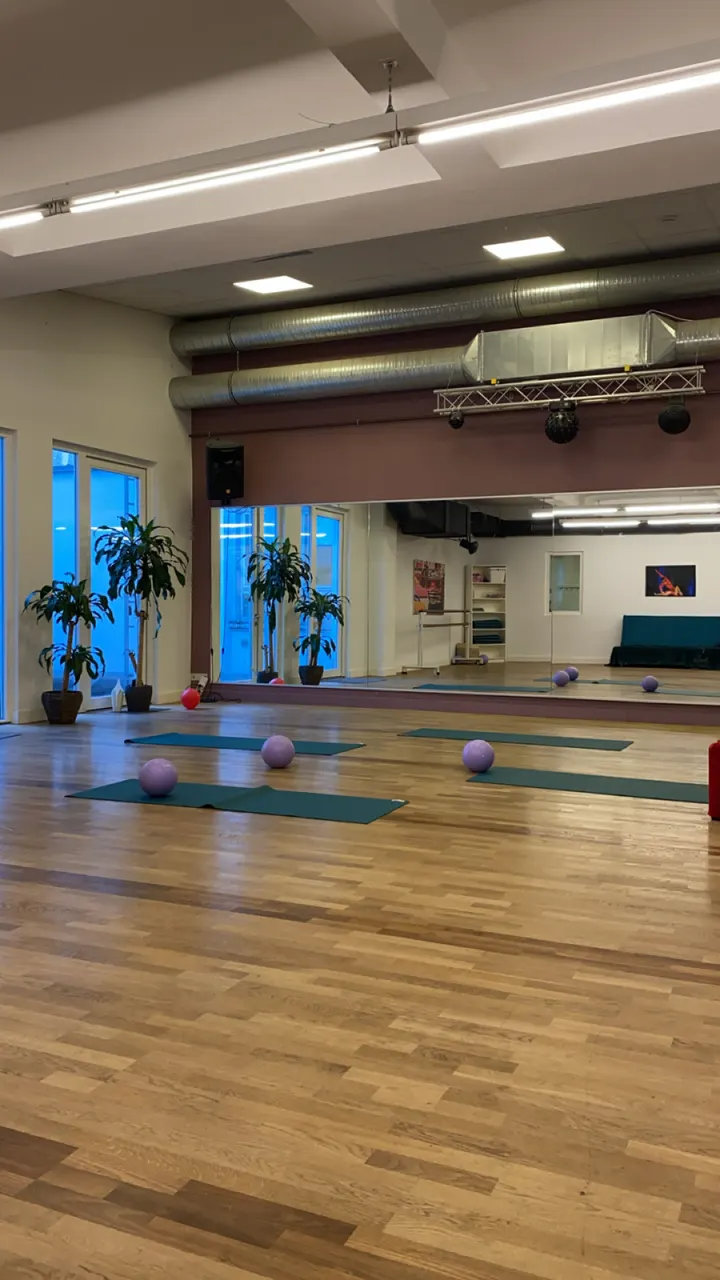 MAMAMIA - TANZ YOGA FIT — Yoga in Altstadt-Ring, Freiburg im Breisgau