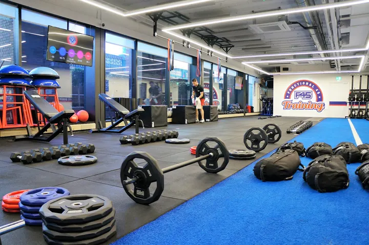 Adam Howse Training / Squad @Gym Nation — fitness studio in Old Kent Road, London — 3